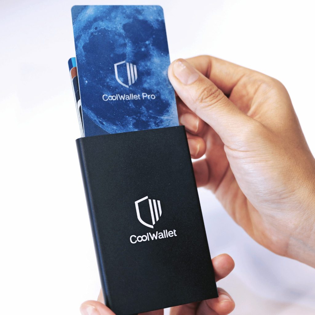 CoolWallet Cardholder