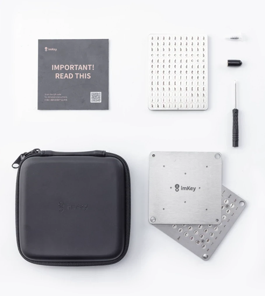 contents of the imKey Secret Box Pro box